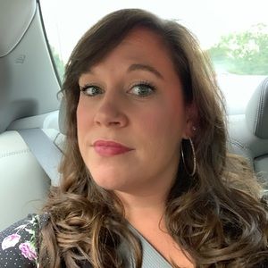 Meet your Posher, Casey